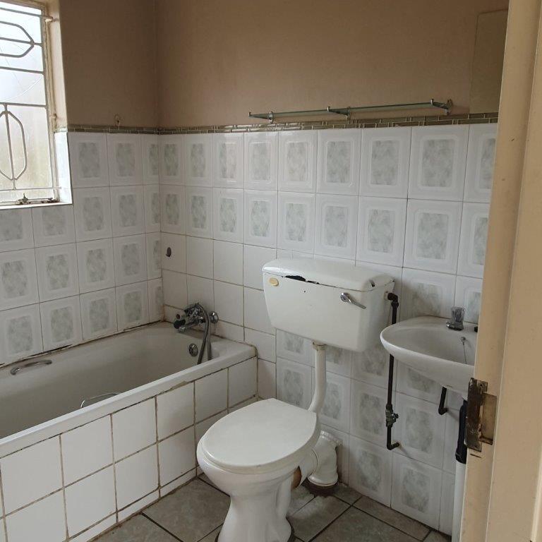 2 Bedroom Property for Sale in Ladybrand Free State